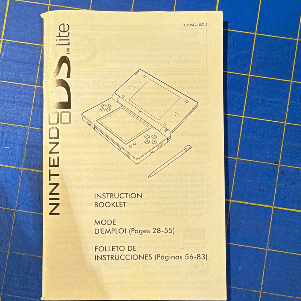 Nintendo DS Lite Original Instruction Manual Booklet English/French/Spanish